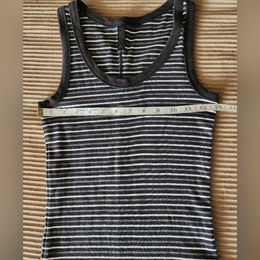 Striped Tank Top - Picture 4 of 4